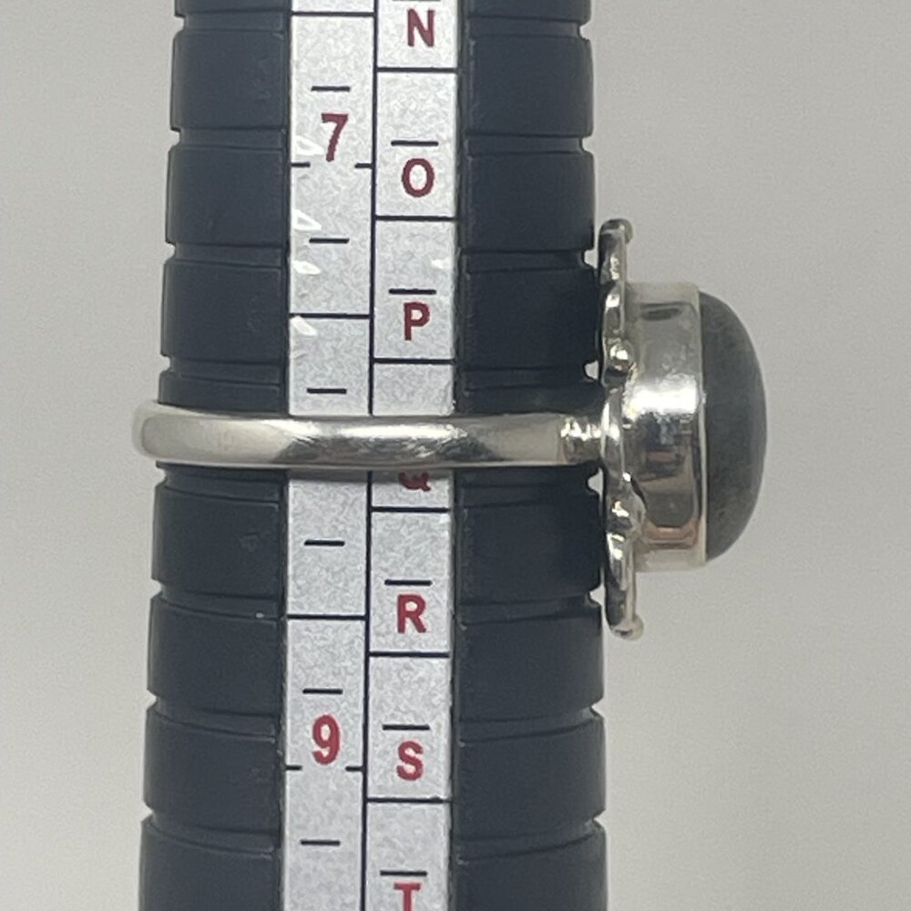 925 Sterling Silver Ring Featuring Labradorite Ge… - image 4